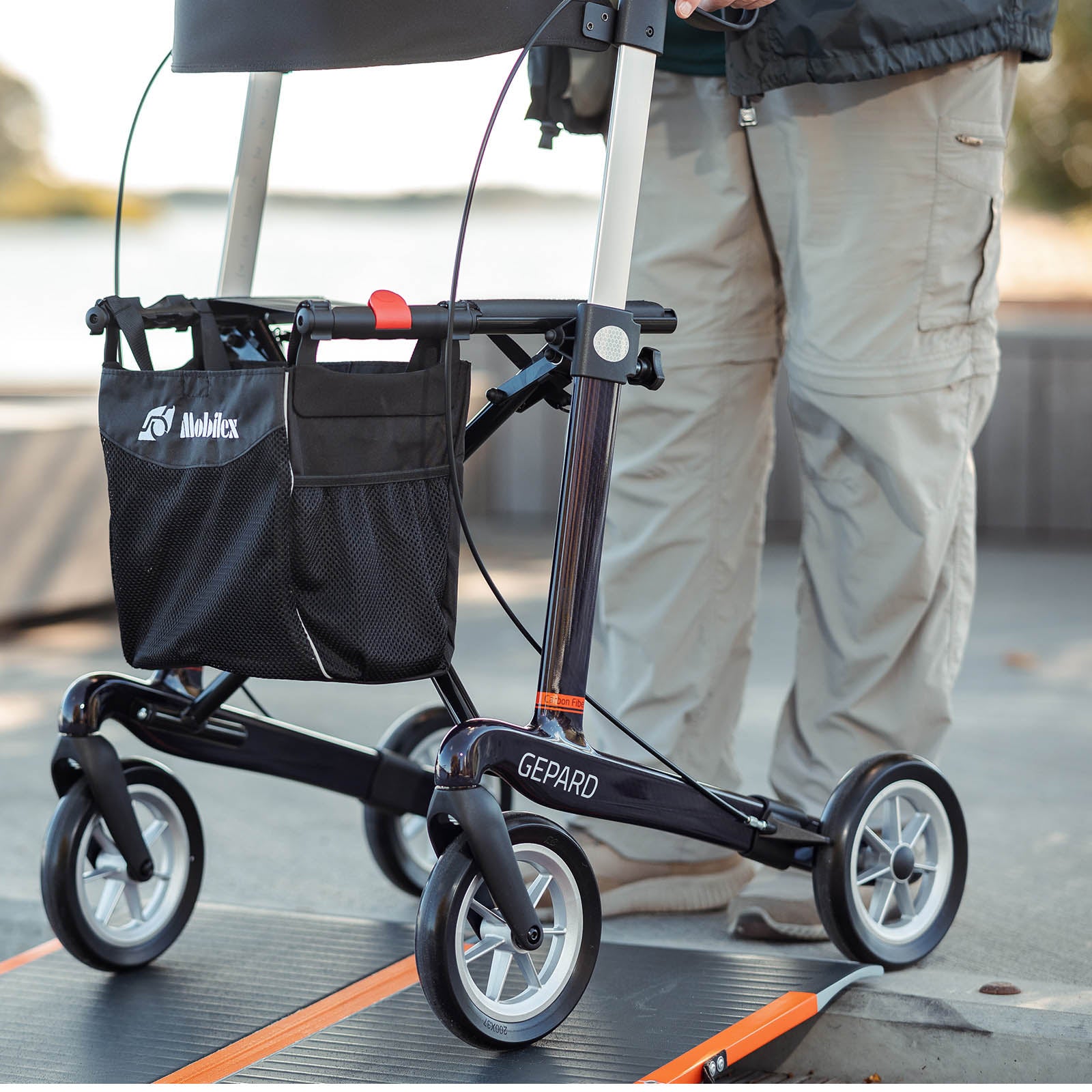 Carbon Rollator GEPARD Soft | Schwarz